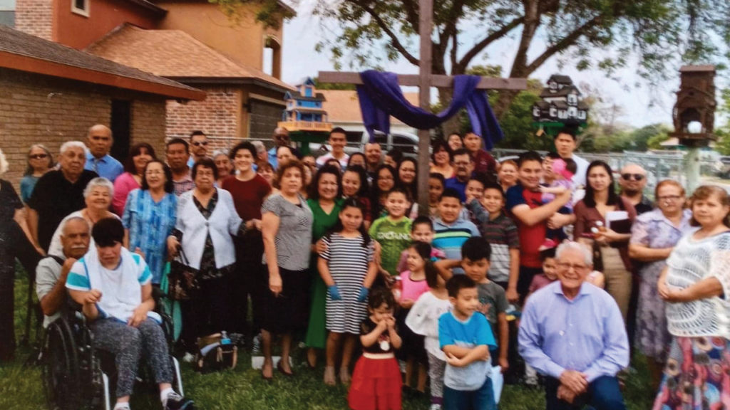 Nuevo Amanecer gathers for worship in April 2019 in Brownsville, Texas. — Nena Bennett