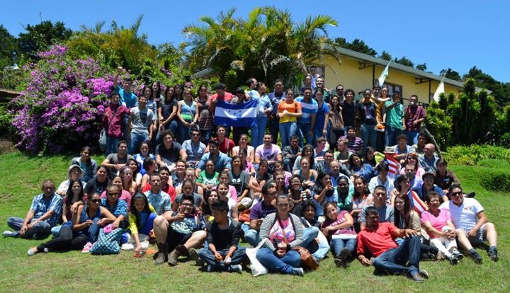 Congreso Menonita Centroaméricano, JUAMCA 2013 (Los jugadores de futbol mencionados en el artículo están por ahí, contentos de tener tantos amigos y hermanos).