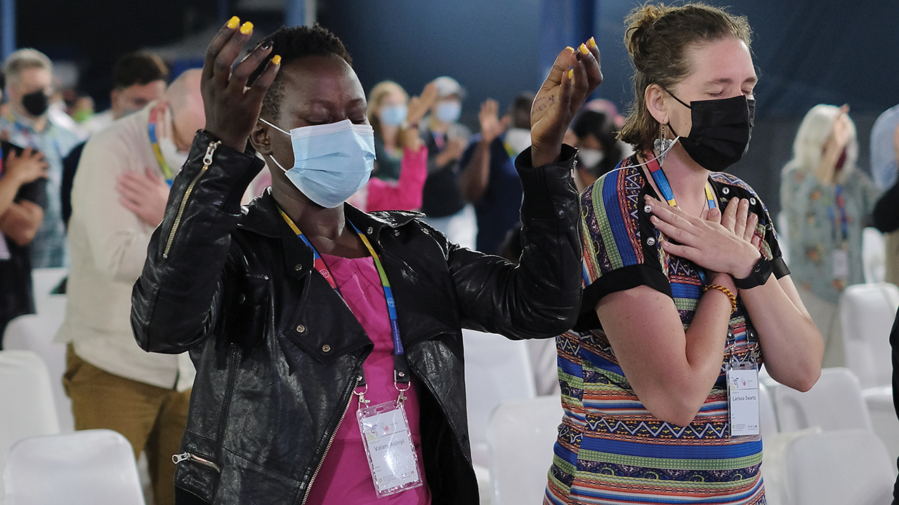 Mennonite World Conference assembly participants worship on July 5 in Salatiga, Indonesia. — Kresna Kurniawan/Meetinghouse