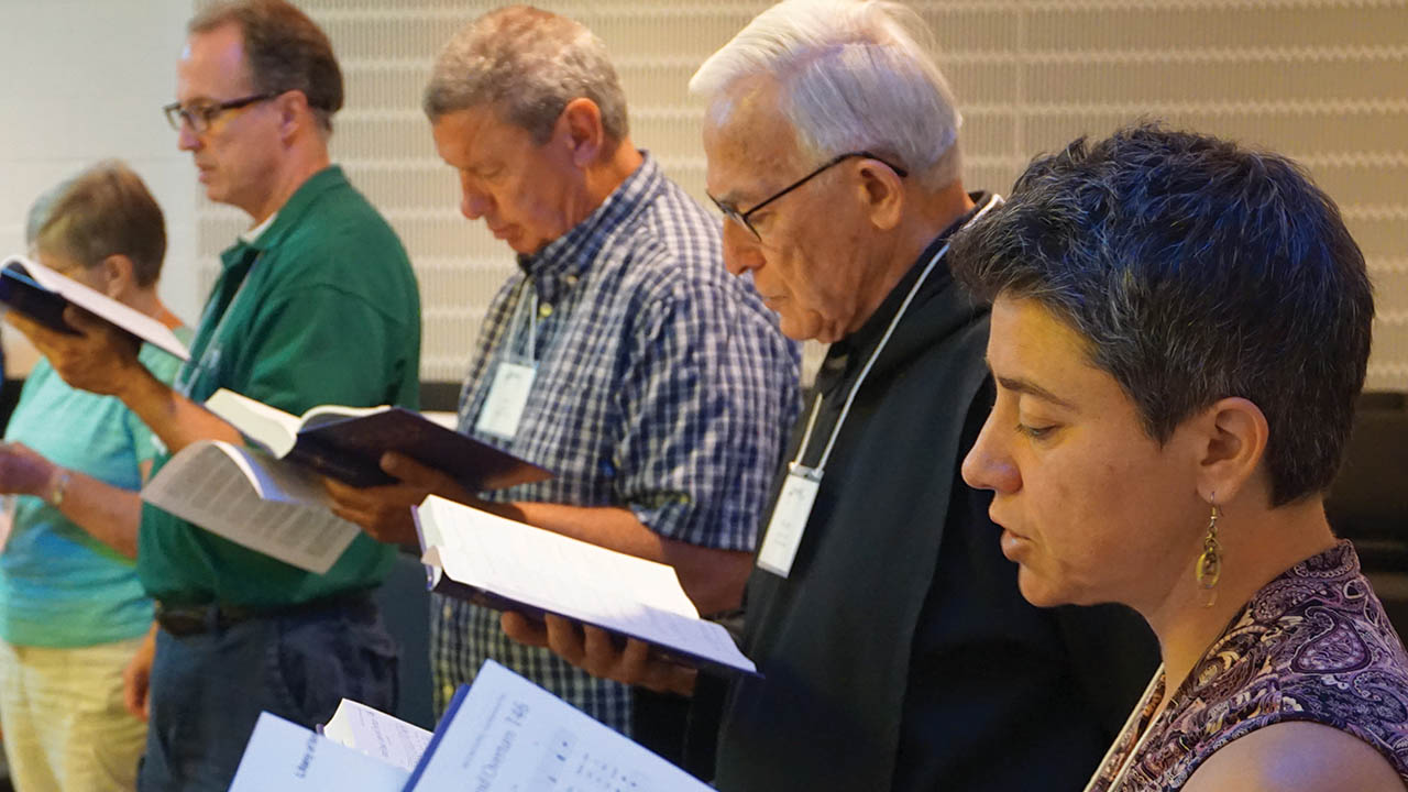 Singing hymns at the Bridgefolk conference are, from left, Muriel Bechtel, Jay Freel Landry, John Stoesz, William Skudlarek and Samantha Lioi. — Bridgefolk