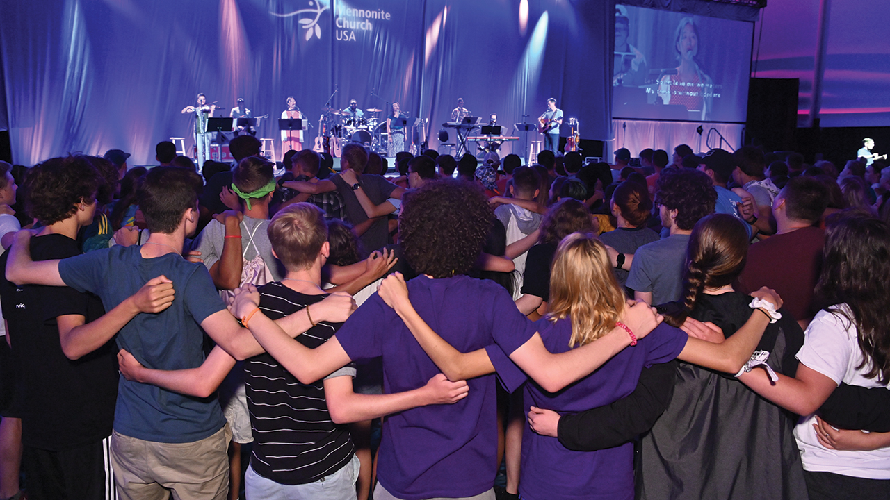 The crowd worships at the 2019 Mennonite Church USA convention in Kansas City, Mo. — Ken Krehbiel/MC USA