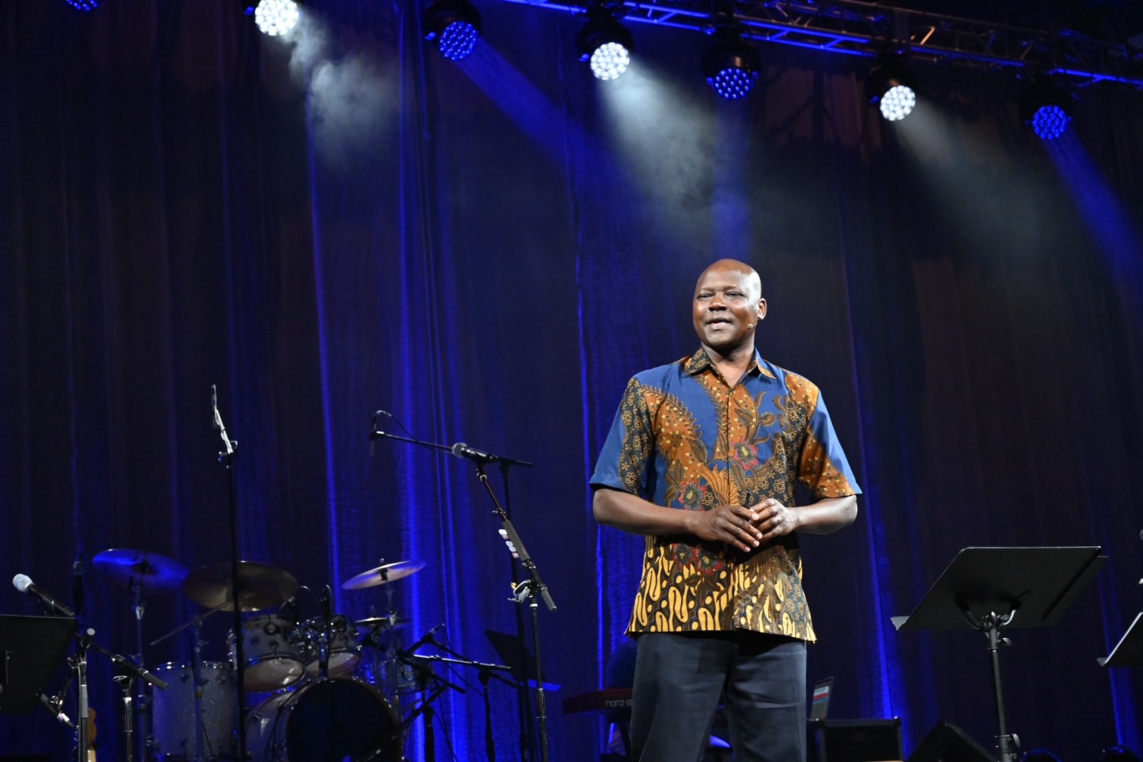 Nelson Okanya wosrhip speaker for opening night of MennoCon23. - Mennonite Church USA