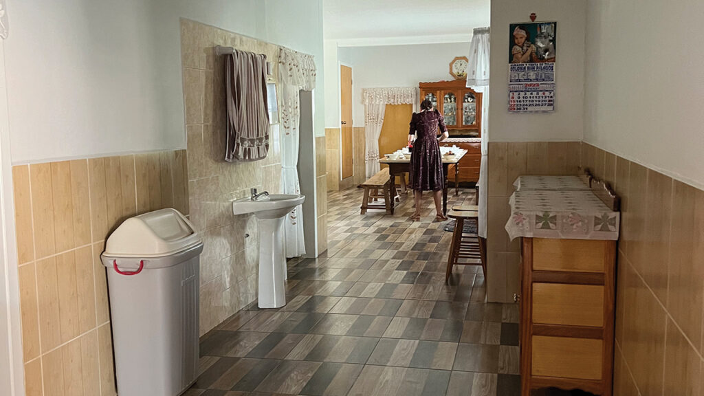 Handwashing sinks are common in Mennonite homes, whether outside on the porch or just inside the door. This one is in the Teichröb home of the Pinondi Colony. — Patricia Funk/Die Mennonitische Post