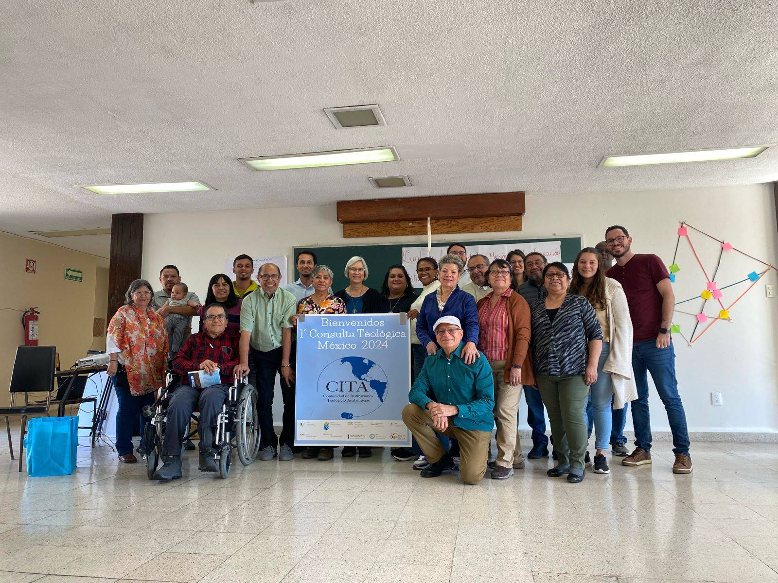 Participantes de diez miembros de la Comunidad de Instituciones Teológicas Anabautistas (CITA) se reúnen en la Ciudad de México del 19 al 22 de marzo para compartir experiencias y desarrollar estrategias de colaboración para el futuro. Foto de Eleazar Díaz Ortiz. 