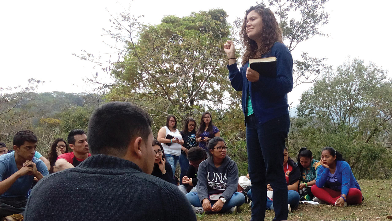 THE LIVING WORD — Charlot Duarte of Costa Rica shares a devotional at a Central American Anabaptist youth gathering in Honduras on April 14, 2017. — Oscar Suárez/MWC