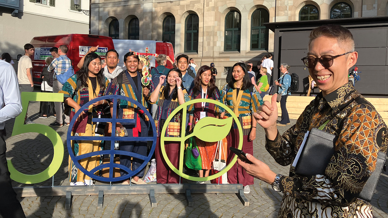 Indonesians gather after the 500th anniversary celebration. — Paul Schrag/AW