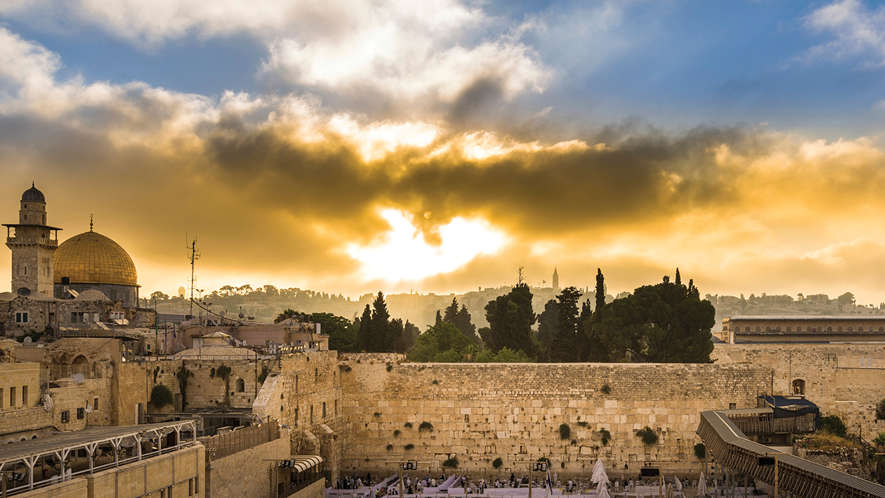 The Mount of Olives and the Temple Mount in Jerusalem. — Shutterstock