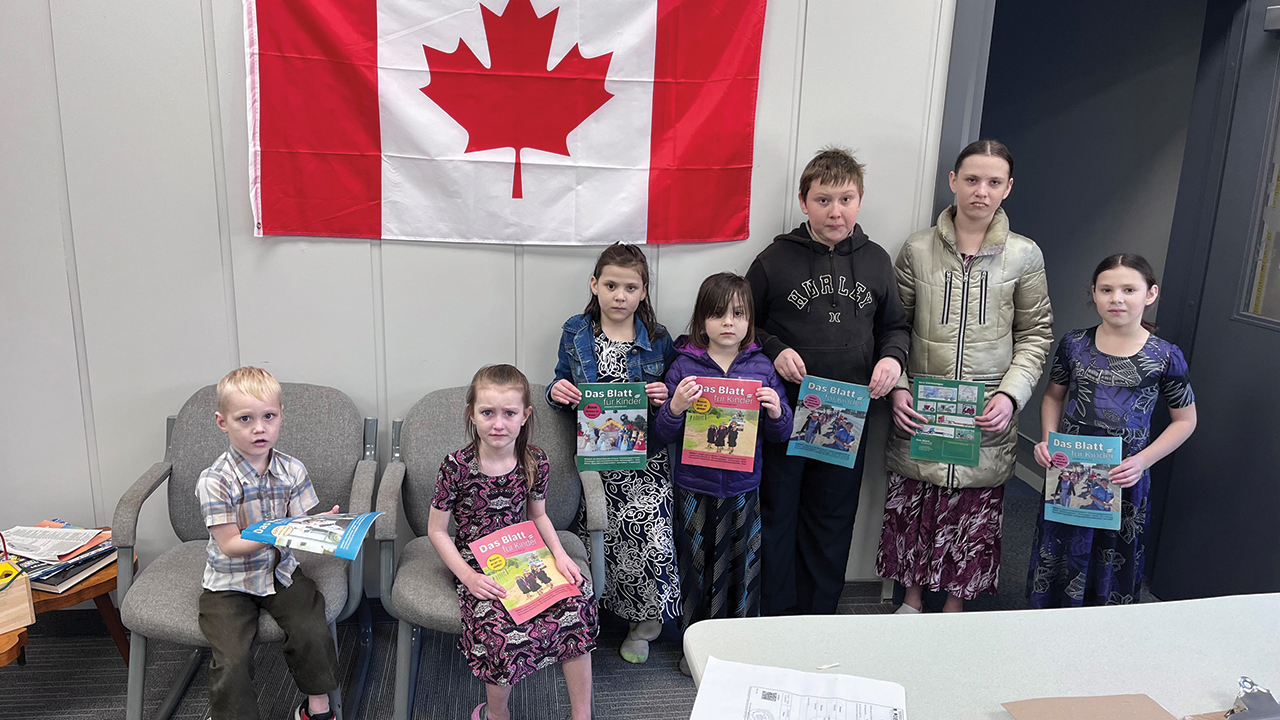 Some colony Mennonites returning to Canada